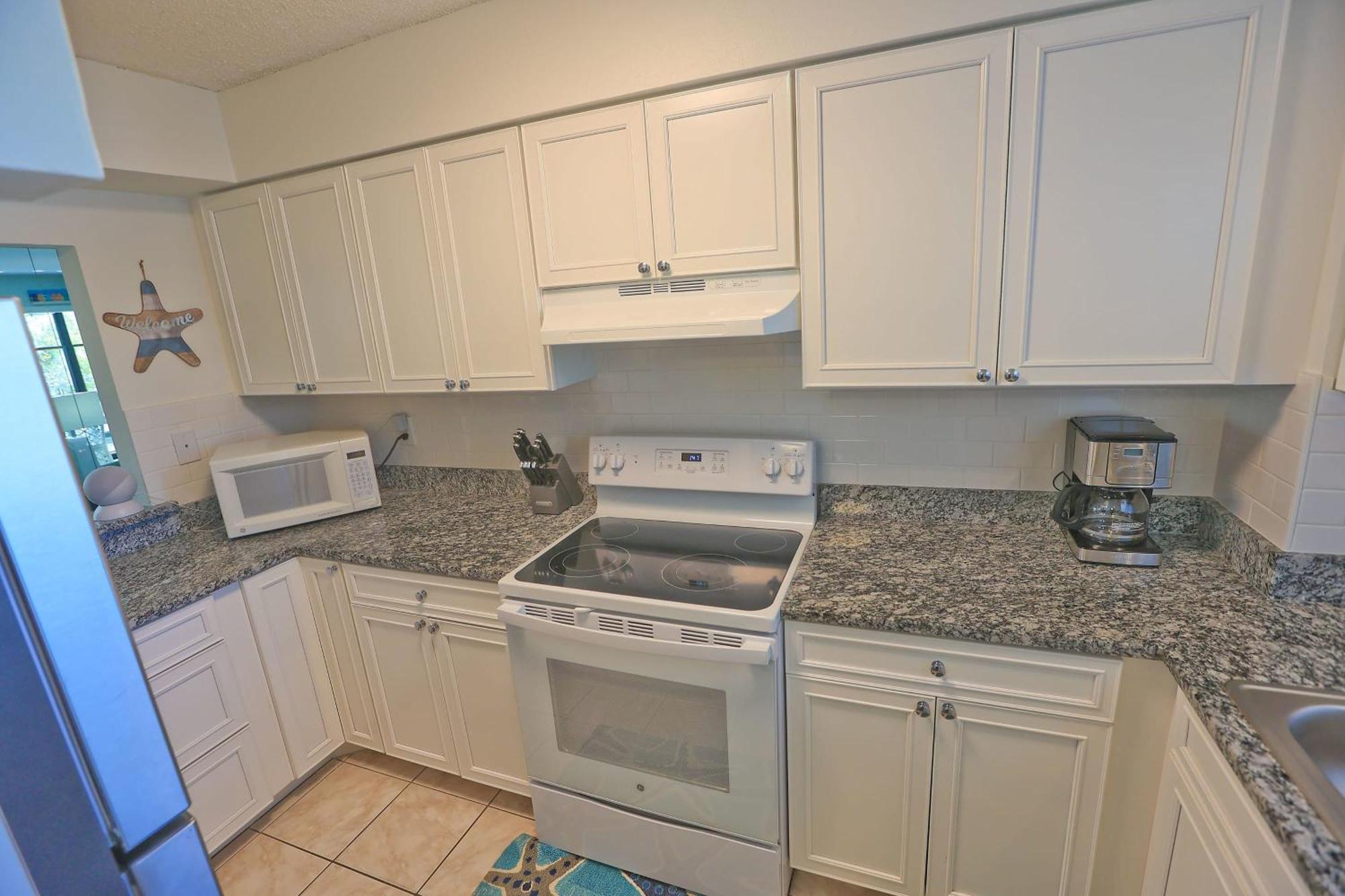 Updated Condo With Pool, Walk To Crescent Beach & Restaurants! 萨拉索塔 外观 照片