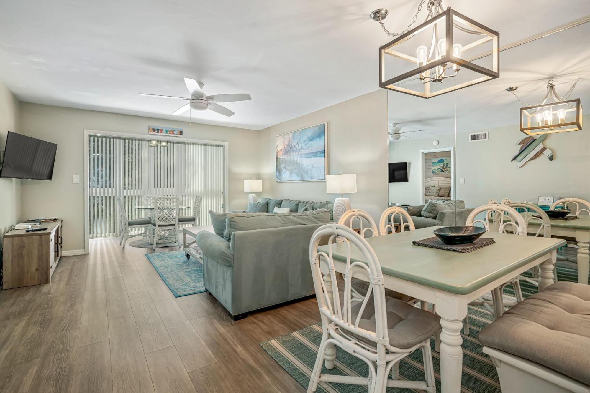 Updated Condo With Pool, Walk To Crescent Beach & Restaurants! 萨拉索塔 外观 照片
