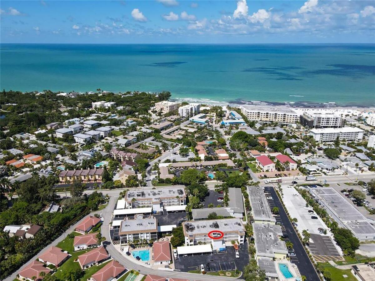 Updated Condo With Pool, Walk To Crescent Beach & Restaurants! 萨拉索塔 外观 照片